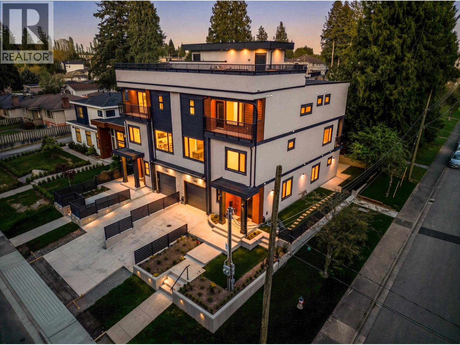 1 8408 17TH AVENUE, Burnaby, British Columbia