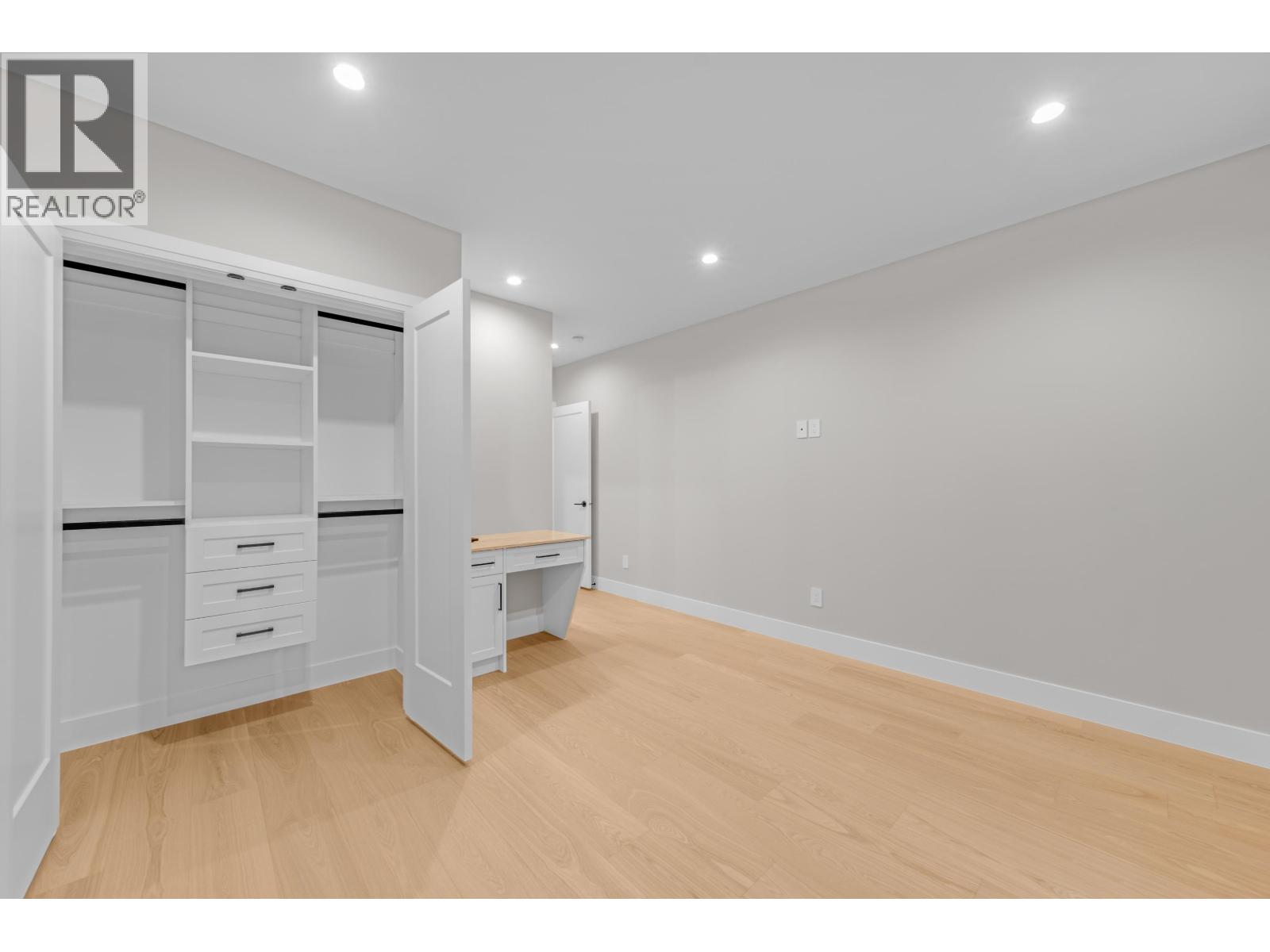 1 8408 17th Avenue, Burnaby, British Columbia  V3N 1N2 - Photo 23 - R3117297