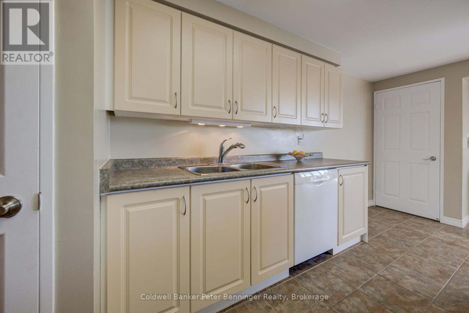 702 - 265 Westcourt Place, Waterloo, Ontario  N2L 6E4 - Photo 24 - X13060216