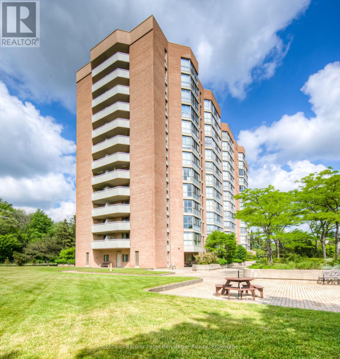 702 - 265 Westcourt Place, Waterloo, Ontario  N2L 6E4 - Photo 3 - X13060216