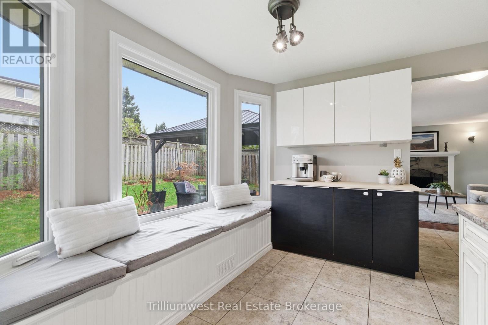 210 Old Country Place, Kitchener, Ontario  N2E 3A3 - Photo 13 - X13060248