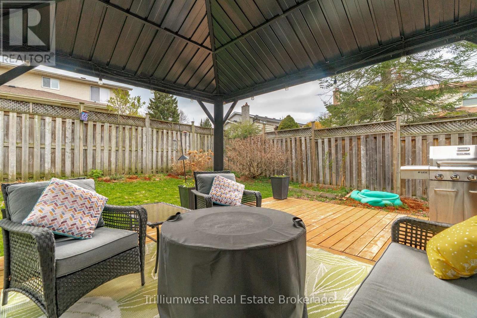 210 Old Country Place, Kitchener, Ontario  N2E 3A3 - Photo 38 - X13060248