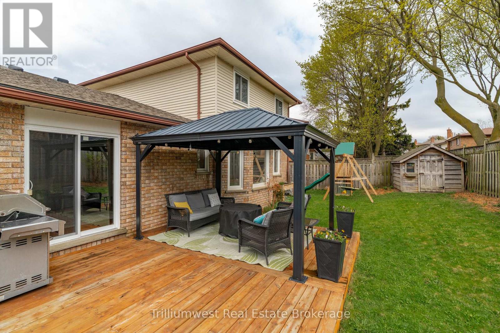 210 Old Country Place, Kitchener, Ontario  N2E 3A3 - Photo 39 - X13060248