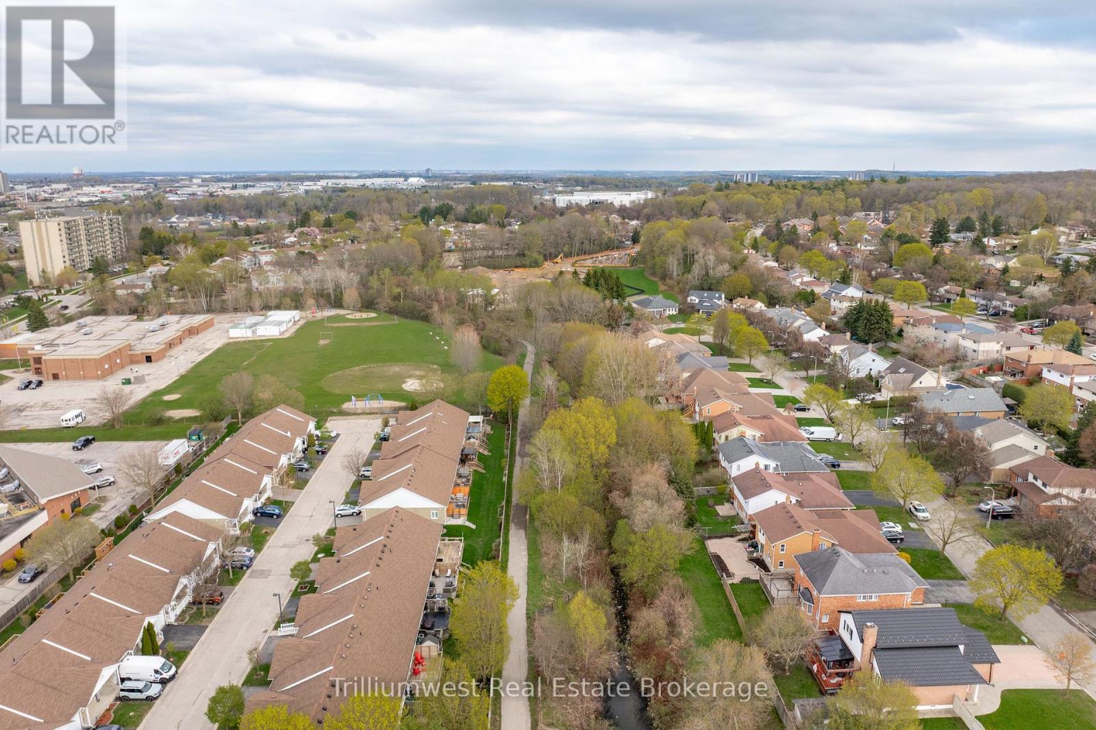 210 Old Country Place, Kitchener, Ontario  N2E 3A3 - Photo 46 - X13060248