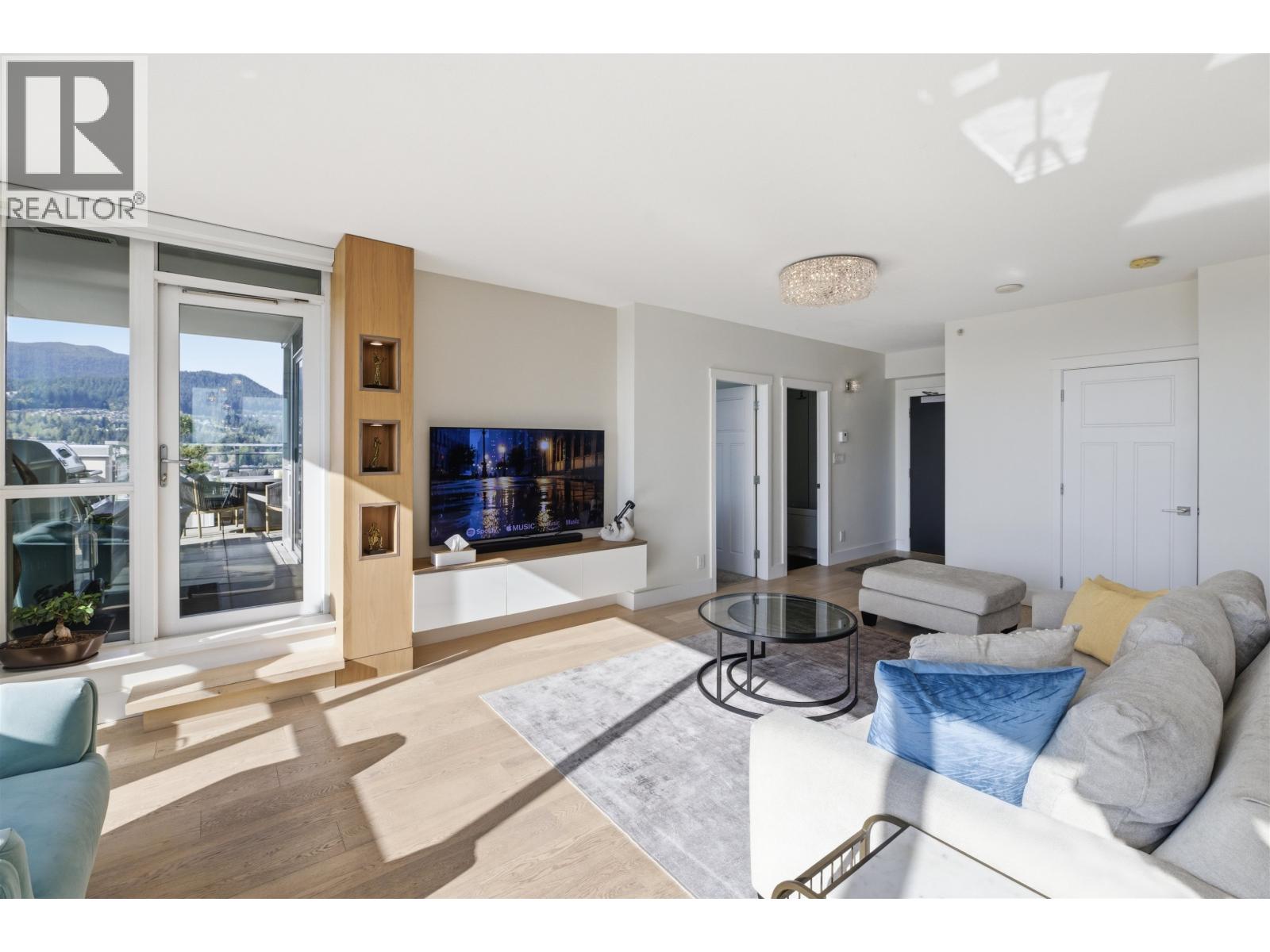 3301 2968 Glen Drive, Coquitlam, British Columbia  V3B 0C4 - Photo 8 - R3116989