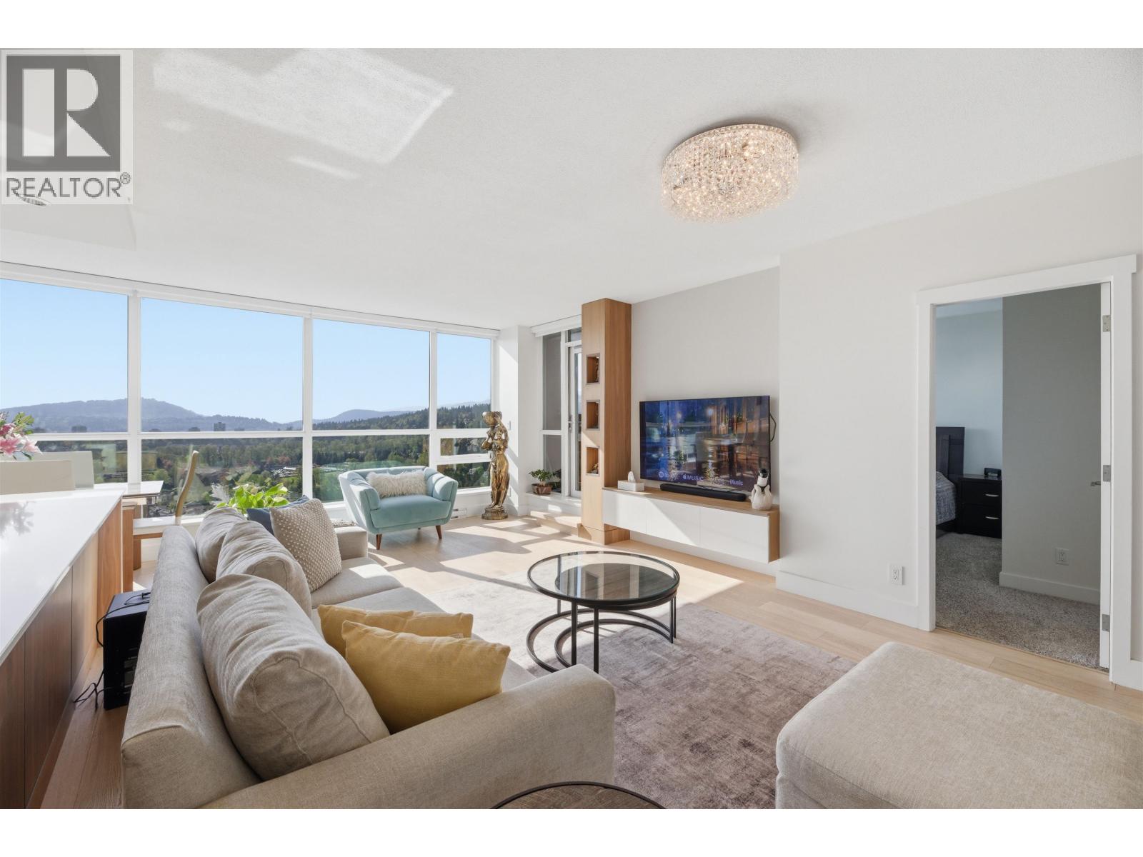 3301 2968 Glen Drive, Coquitlam, British Columbia  V3B 0C4 - Photo 5 - R3116989