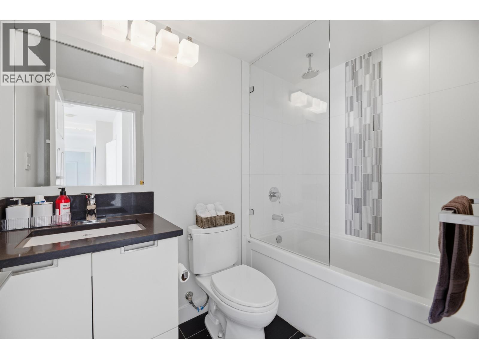 3301 2968 Glen Drive, Coquitlam, British Columbia  V3B 0C4 - Photo 29 - R3116989