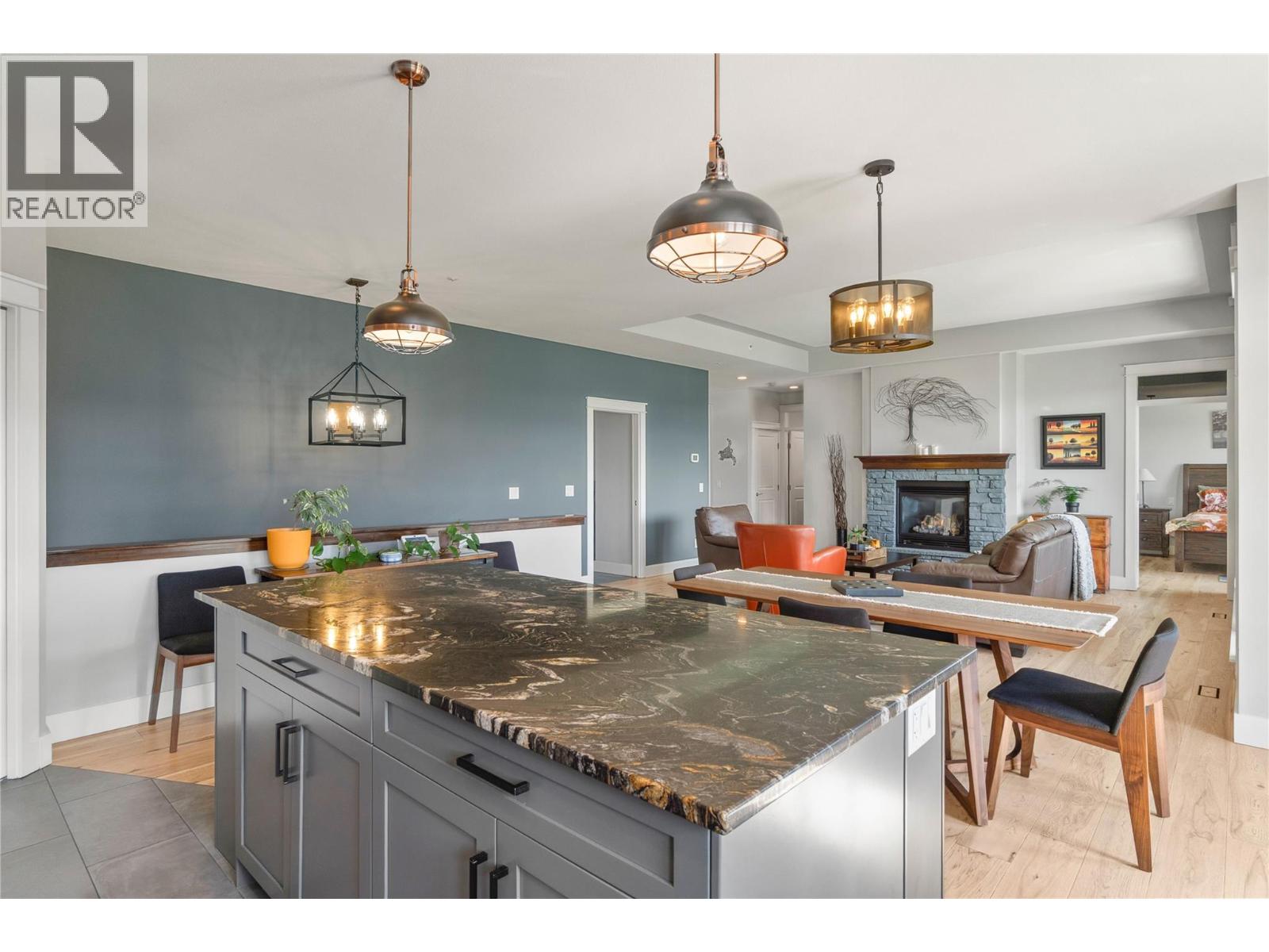 4120 Leatherback Road, Vernon, British Columbia  V1T 9W4 - Photo 11 - 10384933