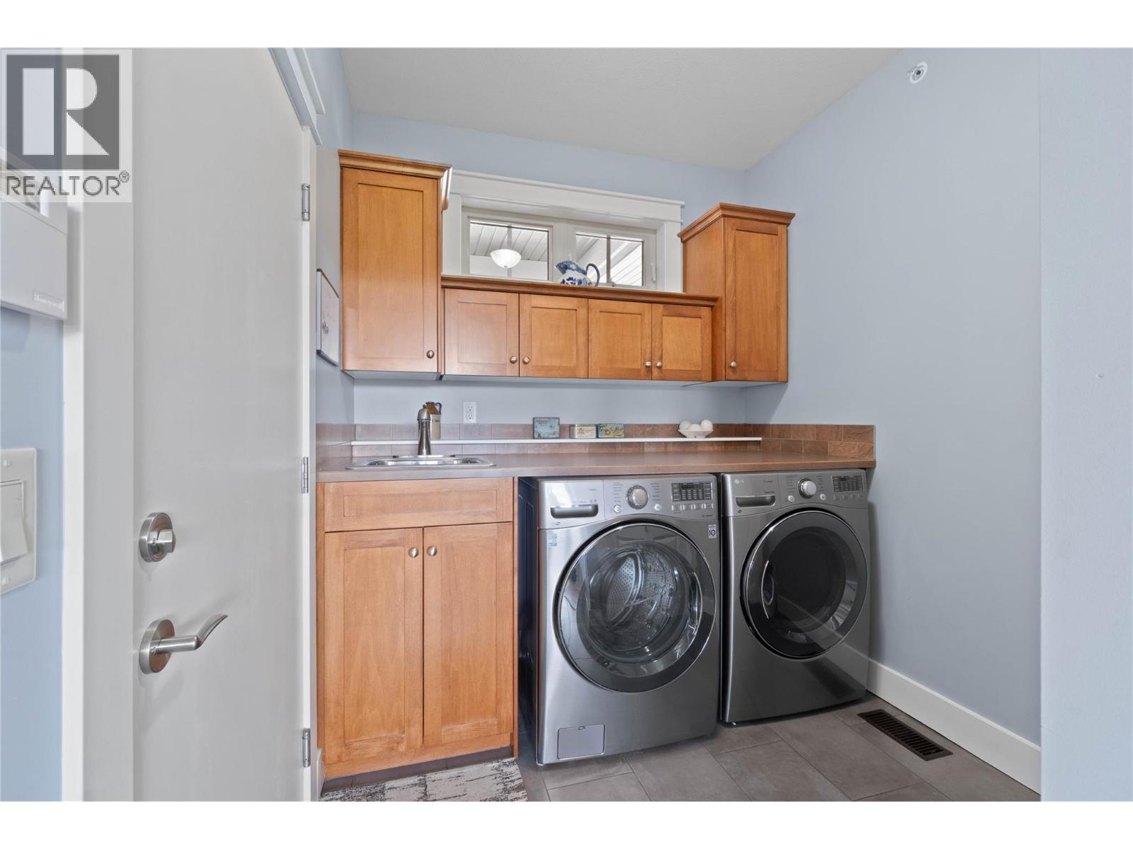 4120 Leatherback Road, Vernon, British Columbia  V1T 9W4 - Photo 31 - 10384933