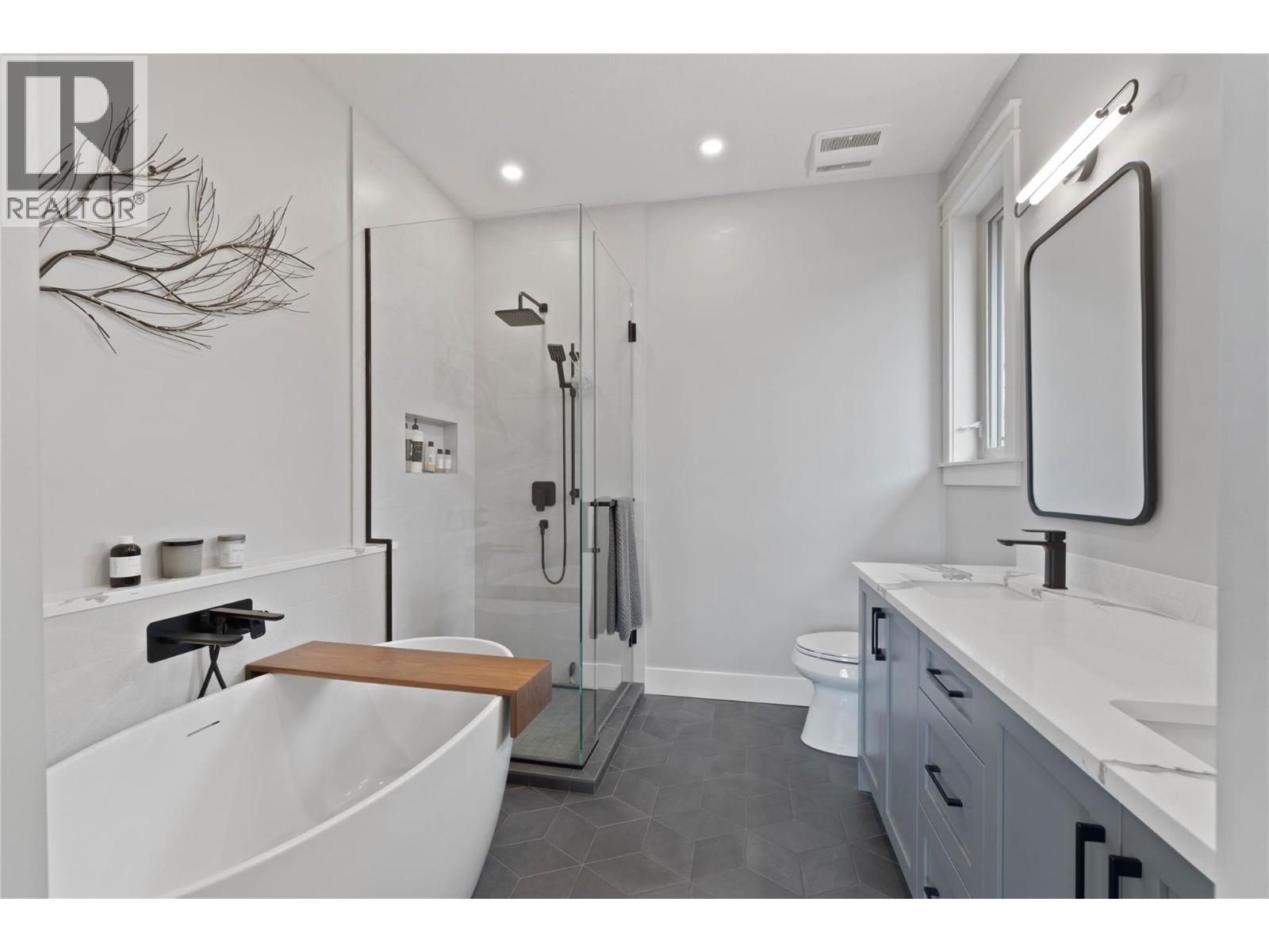 4120 Leatherback Road, Vernon, British Columbia  V1T 9W4 - Photo 25 - 10384933