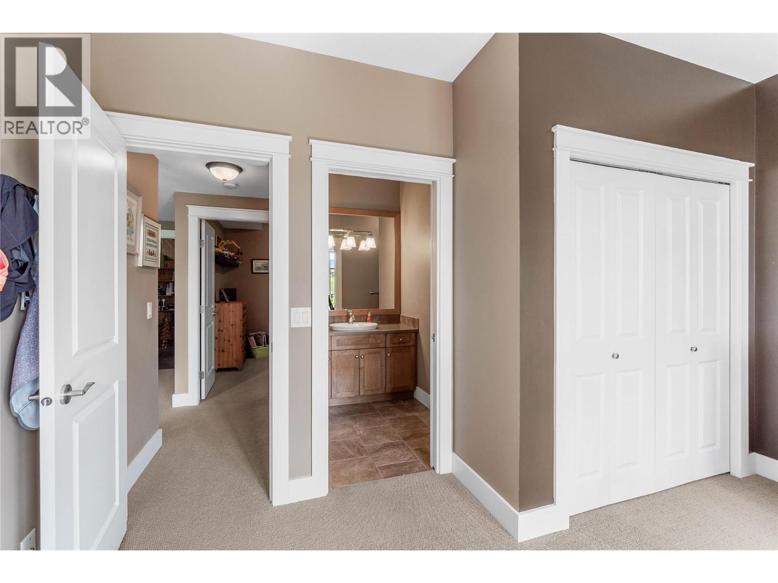 4120 Leatherback Road, Vernon, British Columbia  V1T 9W4 - Photo 39 - 10384933