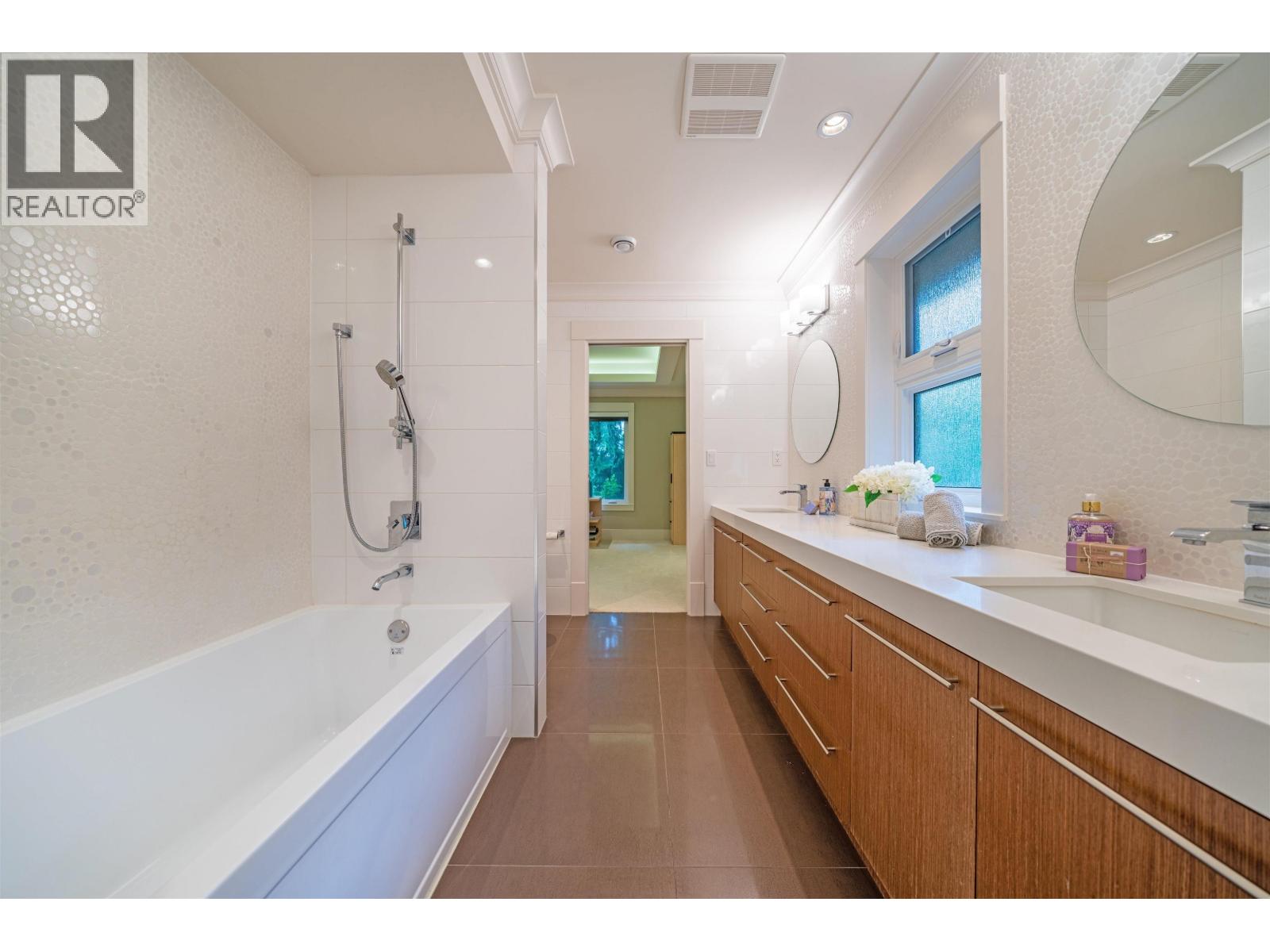 7698 Wheater Court, Burnaby, British Columbia  V5E 4P3 - Photo 25 - R3117494