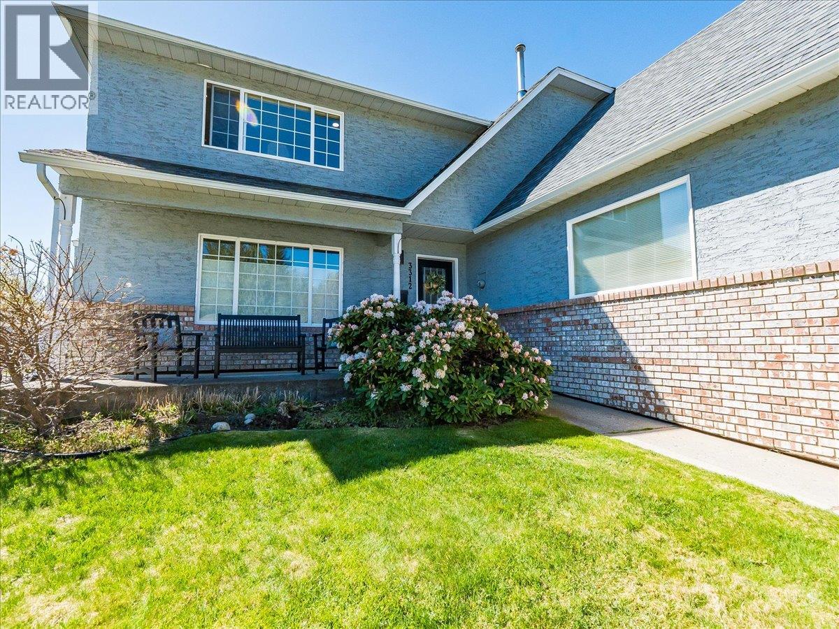 3312 Southridge Drive, Castlegar, British Columbia  V1N 4G1 - Photo 1 - 10385224