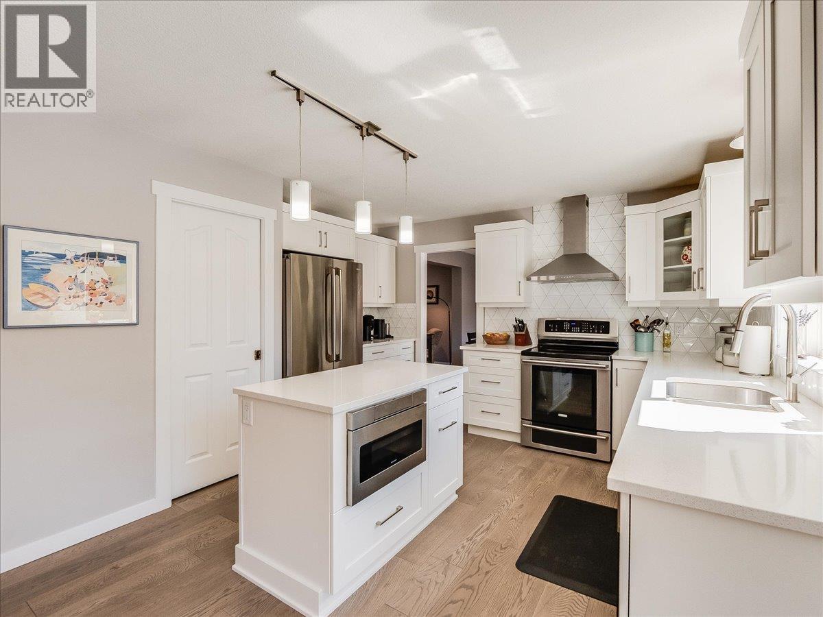 3312 Southridge Drive, Castlegar, British Columbia  V1N 4G1 - Photo 43 - 10385224