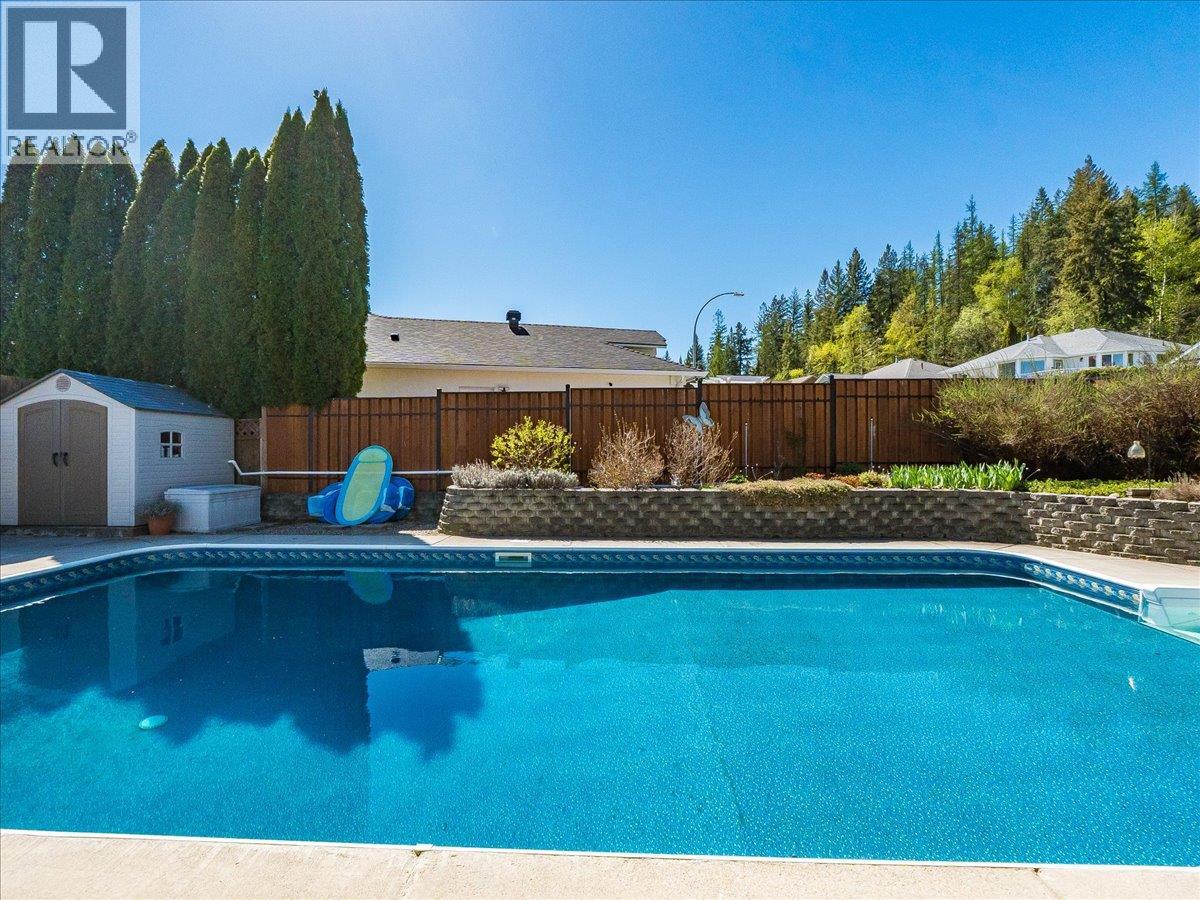 3312 Southridge Drive, Castlegar, British Columbia  V1N 4G1 - Photo 38 - 10385224