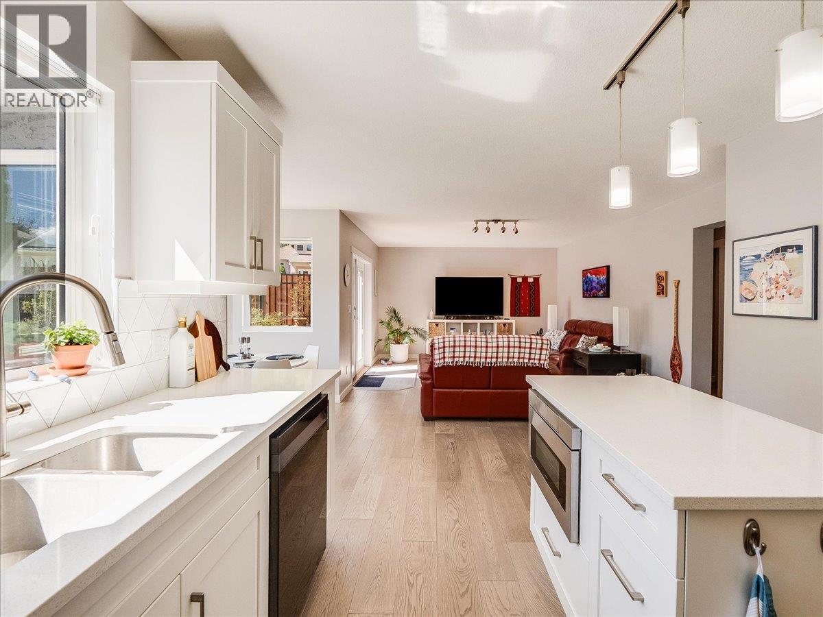 3312 Southridge Drive, Castlegar, British Columbia  V1N 4G1 - Photo 41 - 10385224