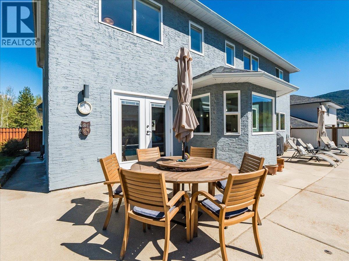 3312 Southridge Drive, Castlegar, British Columbia  V1N 4G1 - Photo 32 - 10385224