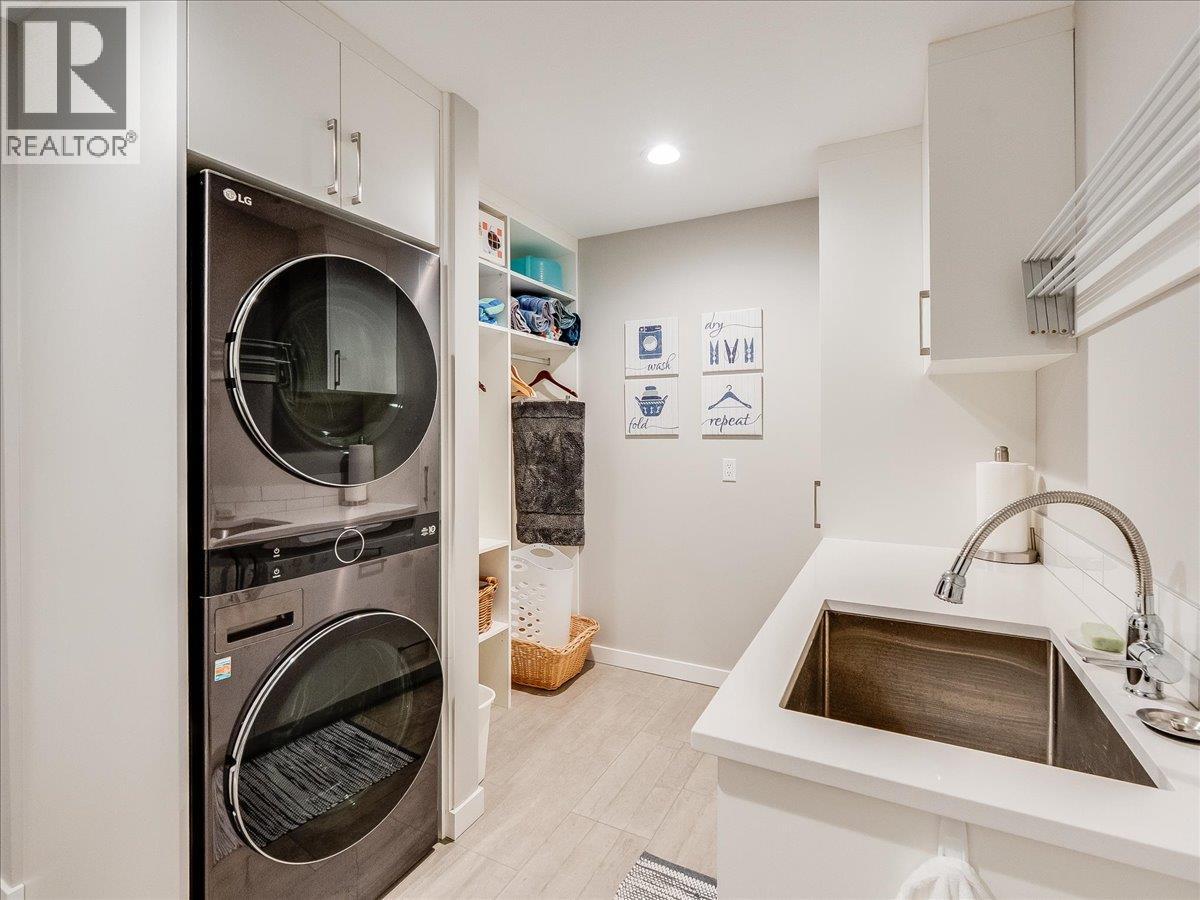 3312 Southridge Drive, Castlegar, British Columbia  V1N 4G1 - Photo 92 - 10385224