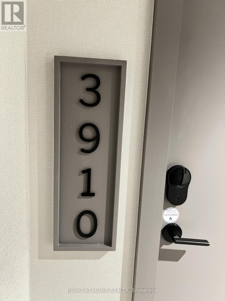 3910 - 634 Church Street, Toronto, Ontario  M4Y 0G9 - Photo 2 - C13060296
