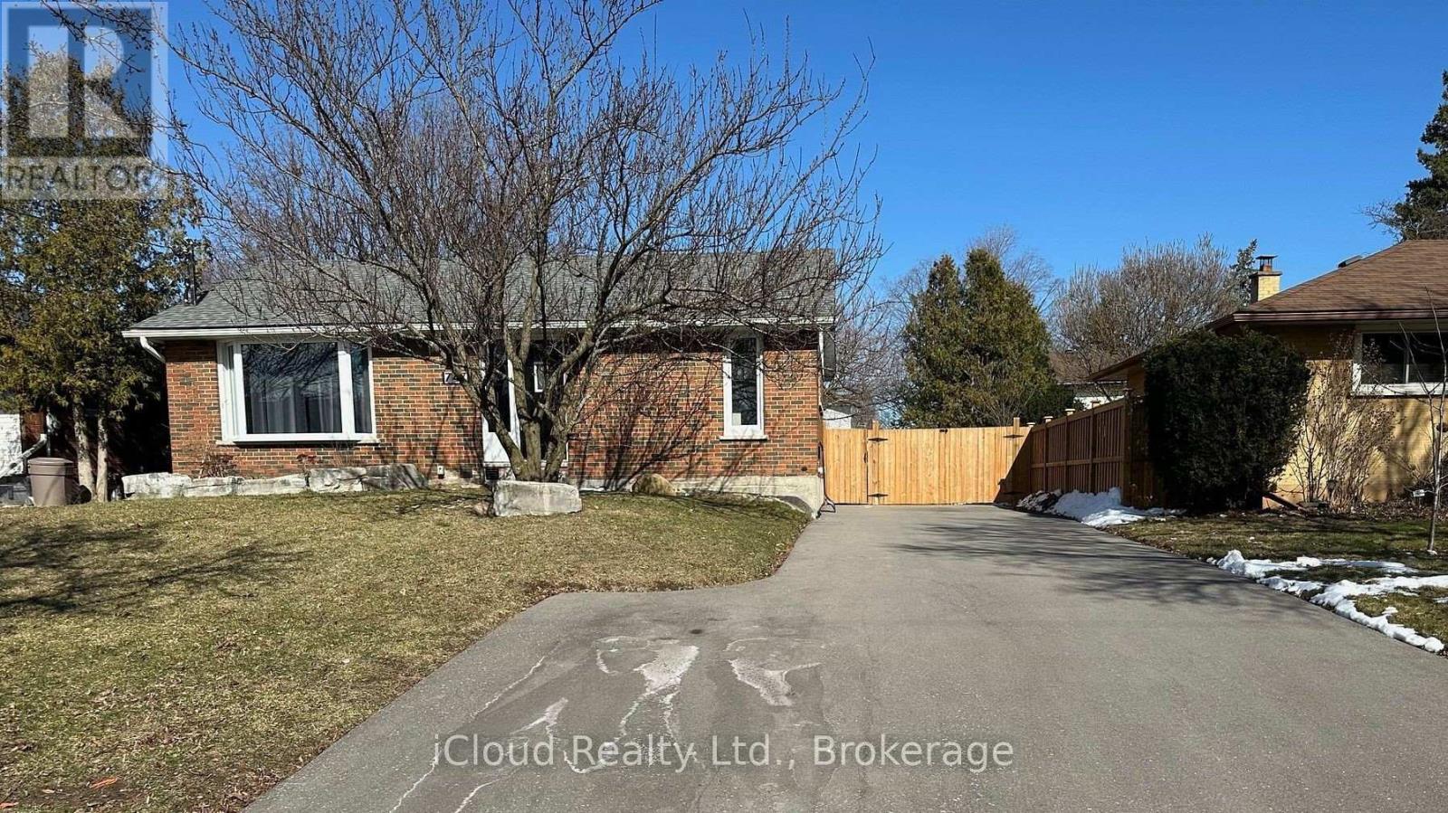 MAIN - 747 GLENFOREST STREET W, Oshawa, Ontario