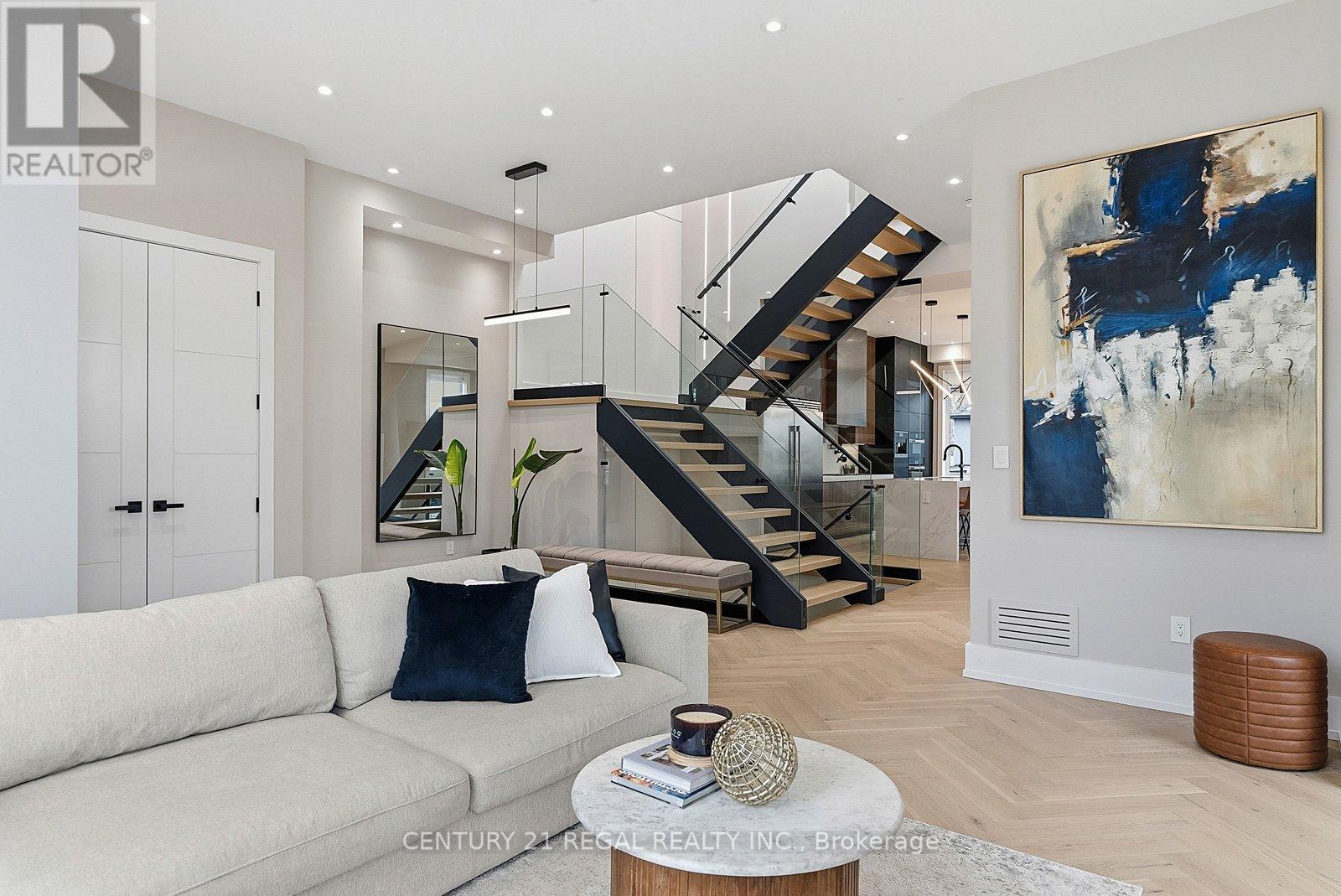 171 Durant Avenue, Toronto (East York), Ontario  M4J 4W5 - Photo 11 - E13060252