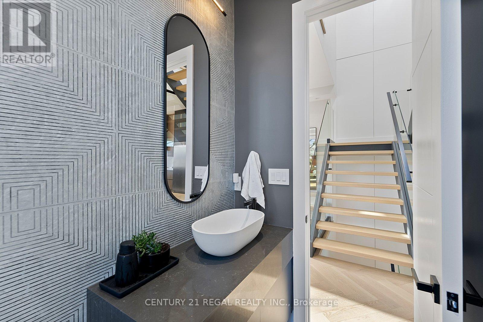 171 Durant Avenue, Toronto (East York), Ontario  M4J 4W5 - Photo 12 - E13060252