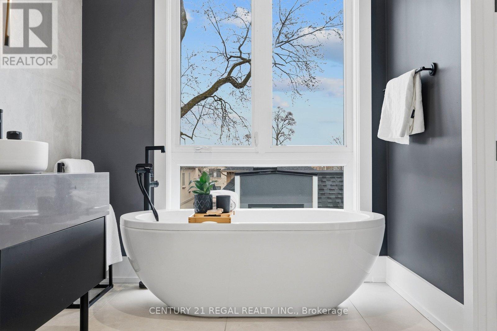 171 Durant Avenue, Toronto (East York), Ontario  M4J 4W5 - Photo 19 - E13060252