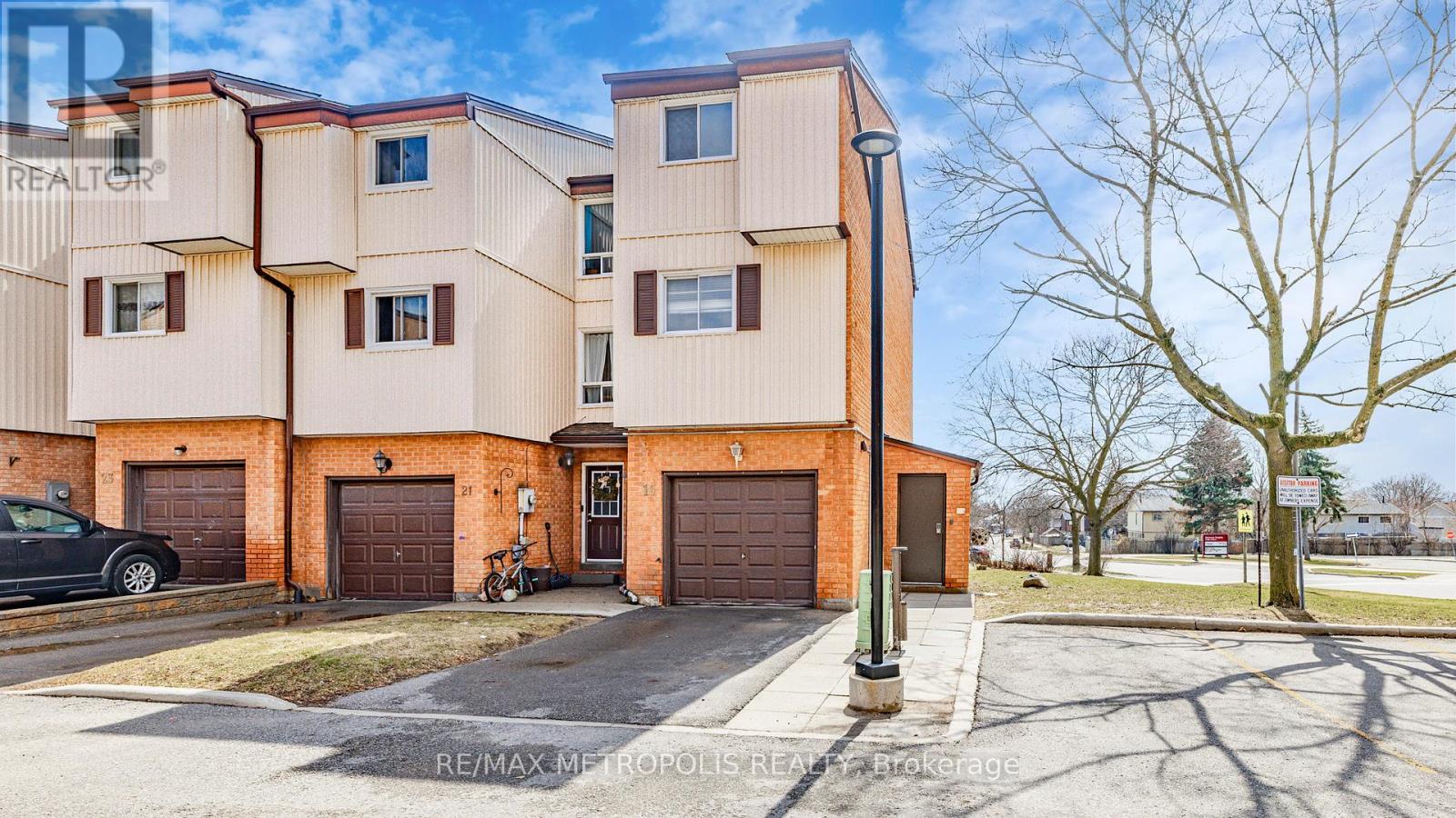 19 - 601 Galahad Drive, Oshawa (Eastdale), Ontario  L1K 1L9 - Photo 3 - E13060288