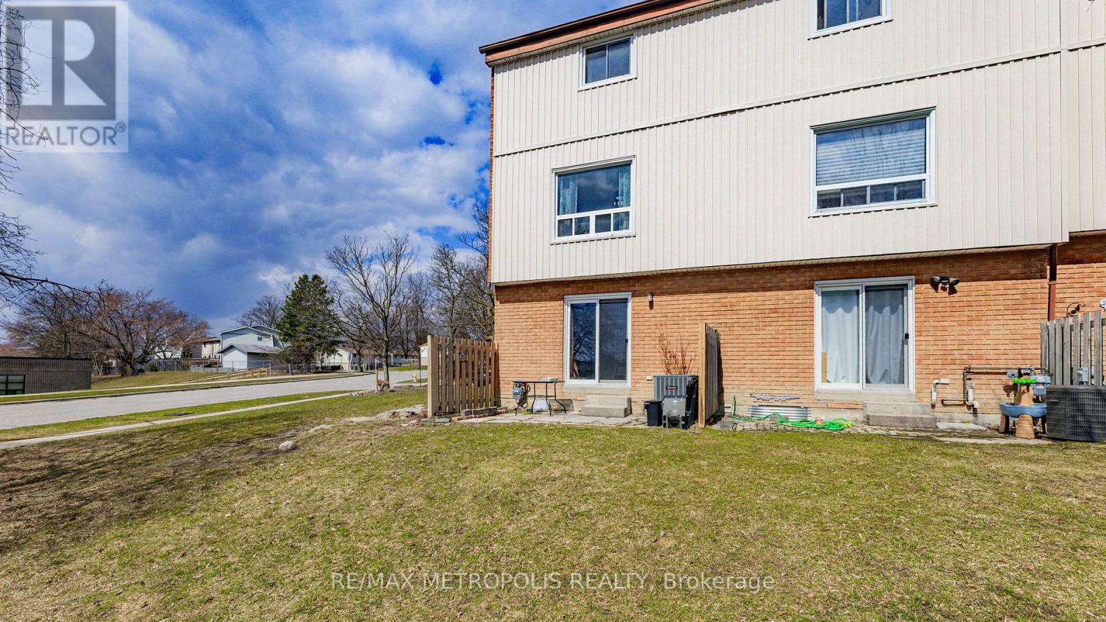 19 - 601 Galahad Drive, Oshawa (Eastdale), Ontario  L1K 1L9 - Photo 43 - E13060288