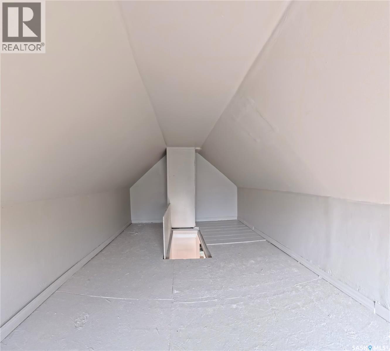 4416 2nd Avenue N, Regina, Saskatchewan  S4R 0Y4 - Photo 9 - SK034211