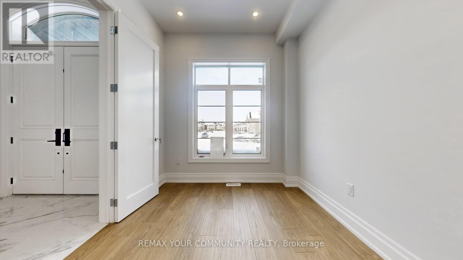 353 Somme Street, Woodstock, Ontario  N4T 0K3 - Photo 3 - X12990914