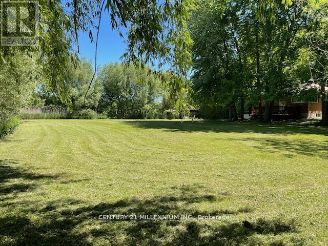 1027 Chapman Street, Innisfil, Ontario  L0L 1W0 - Photo 3 - N13060196