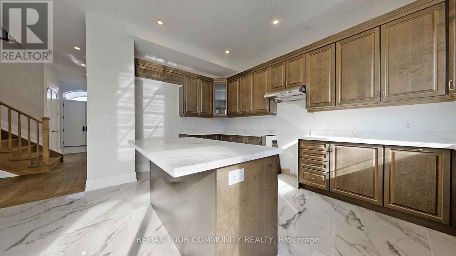 353 Somme Street, Woodstock, Ontario  N4T 0K3 - Photo 6 - X12990914