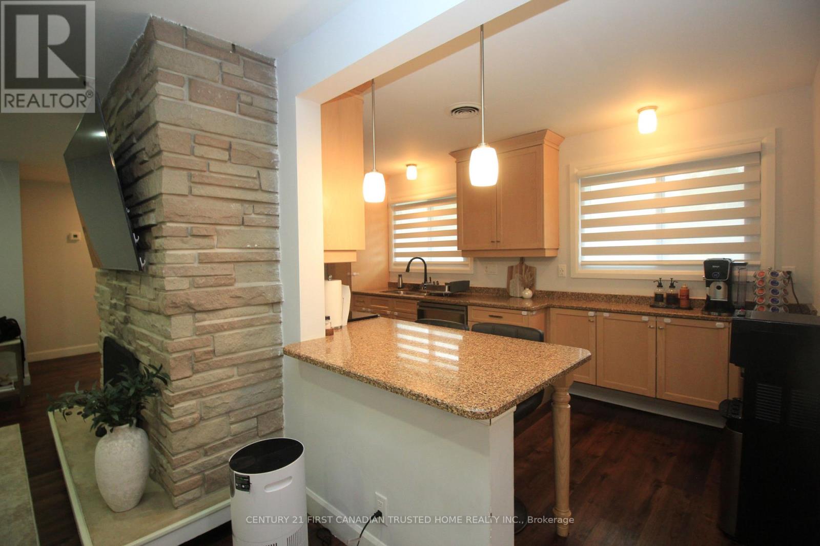 133 Deer Park Circle, London North, Ontario  N6H 3B9 - Photo 7 - X12848534