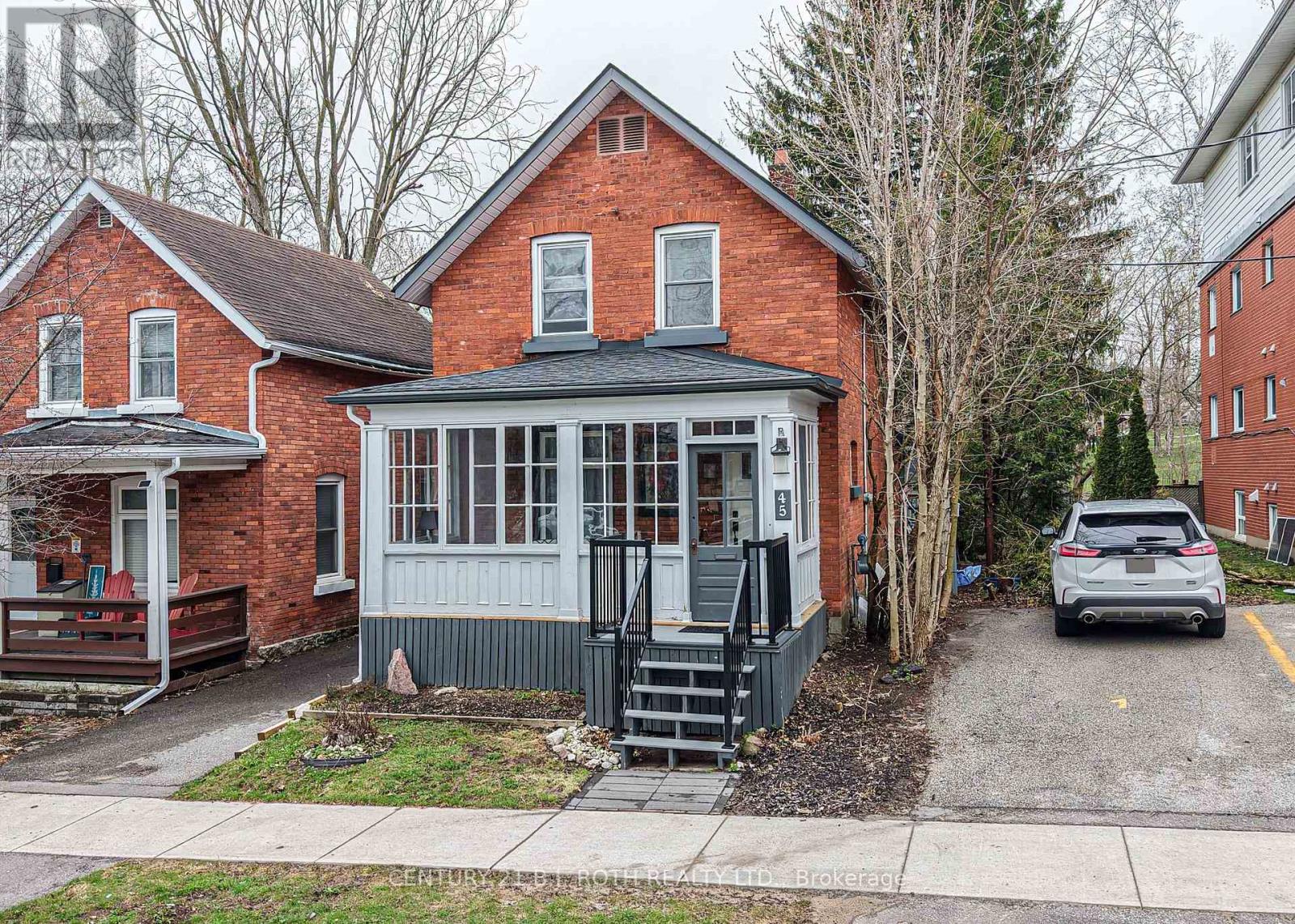 45 ALBERT STREET N, Orillia, Ontario