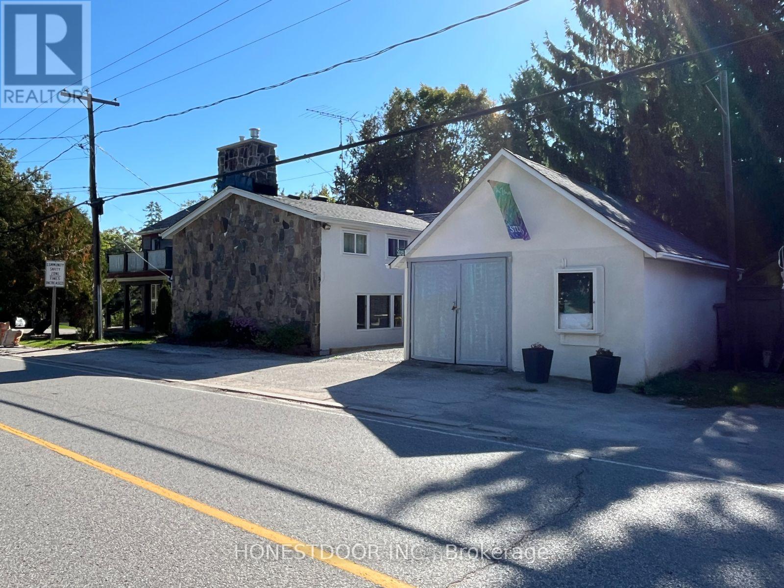 2015 Ridge Road W, Oro-Medonte (Shanty Bay), Ontario  L0L 2L0 - Photo 2 - S13060286