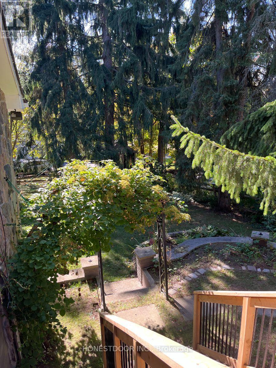 2015 Ridge Road W, Oro-Medonte (Shanty Bay), Ontario  L0L 2L0 - Photo 9 - S13060286