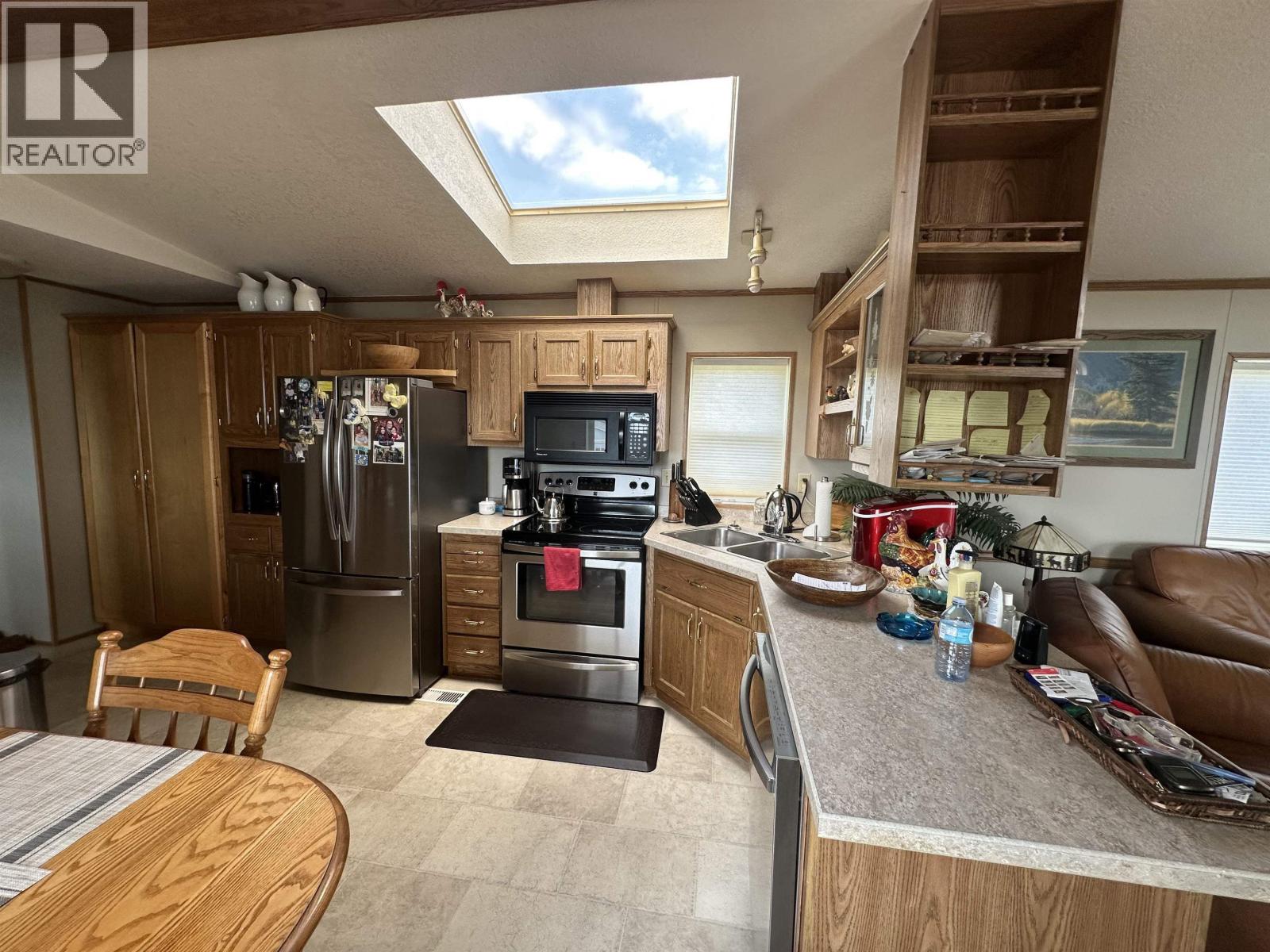 8805 Pine Road, Fort St. John, British Columbia  V1J 4M7 - Photo 5 - R3117544