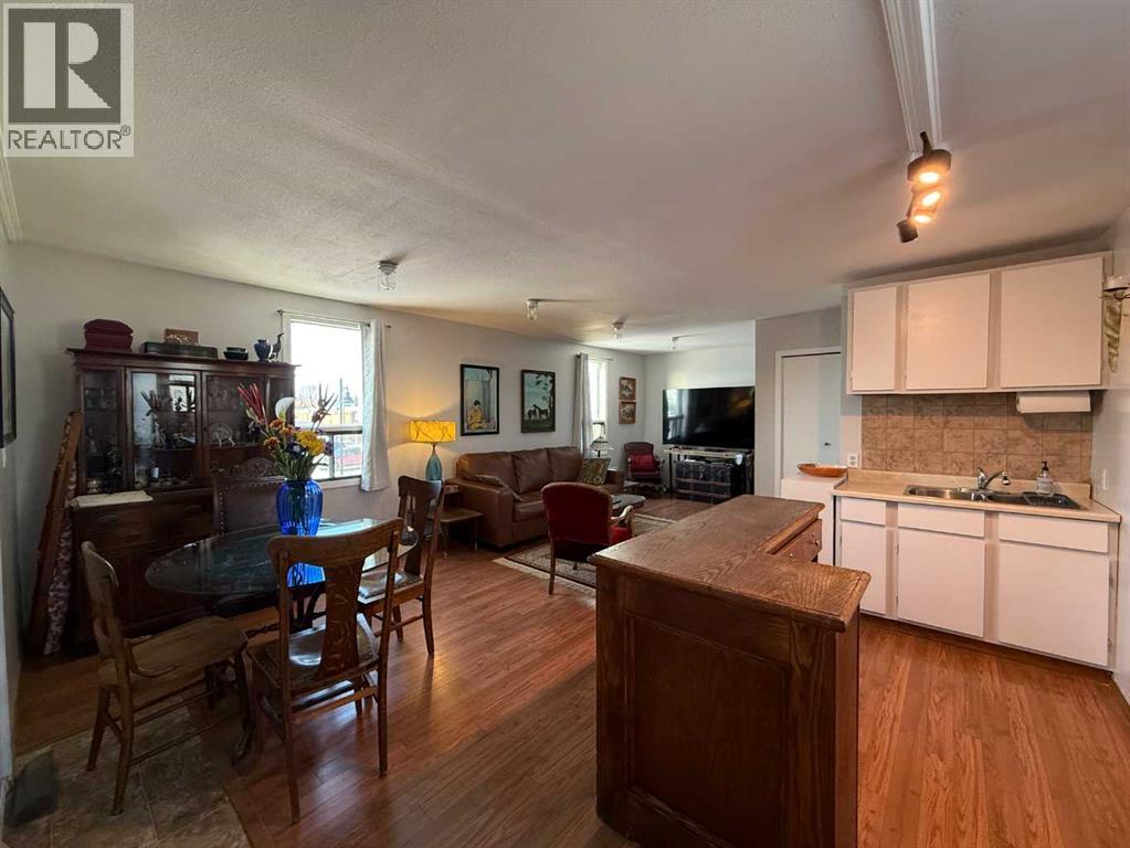 5012 51 Avenue, Ponoka, Alberta  T4J 1R5 - Photo 18 - A2287686