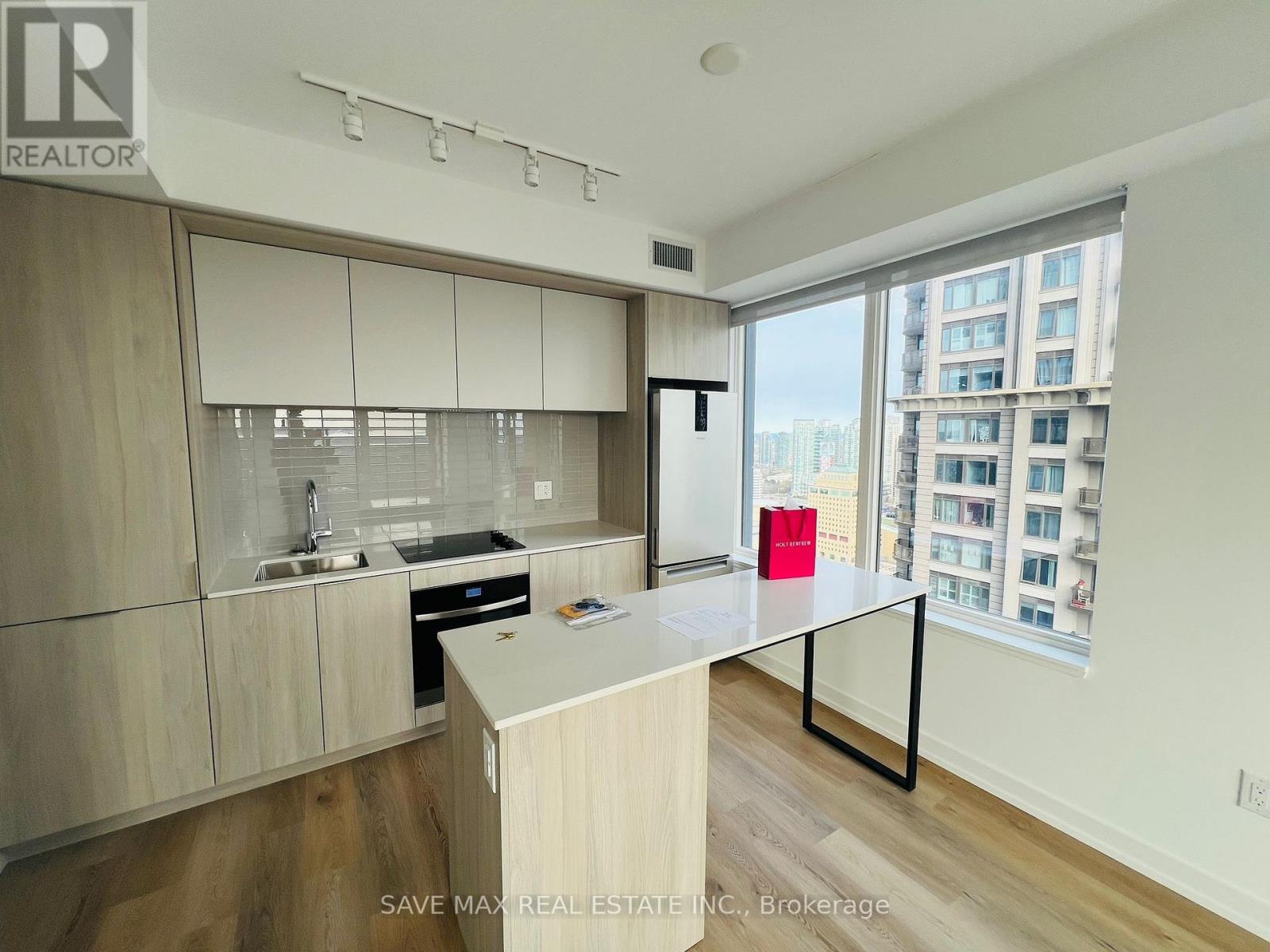 3008 - 395 Square One Drive, Mississauga, Ontario  L5B 0P6 - Photo 8 - W13060244