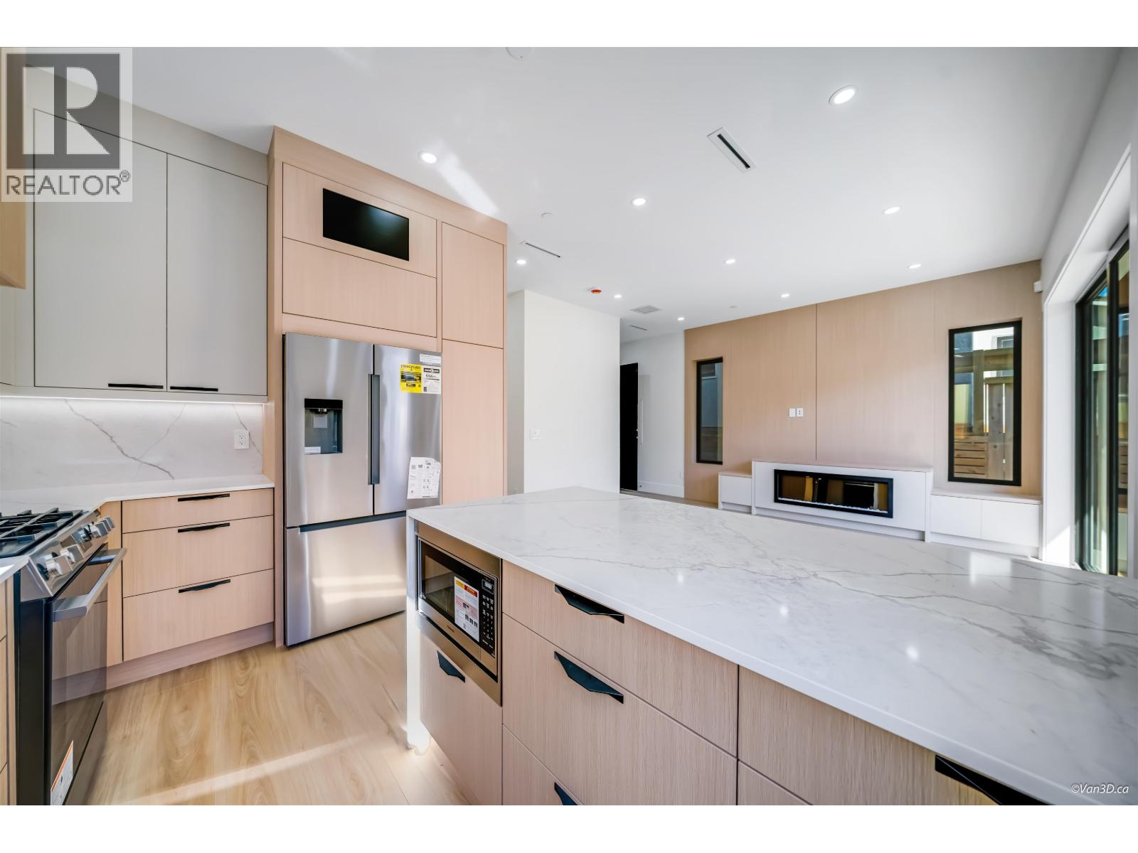 2 2636 Mcgill Street, Vancouver, British Columbia  V5K 1H3 - Photo 11 - R3117499
