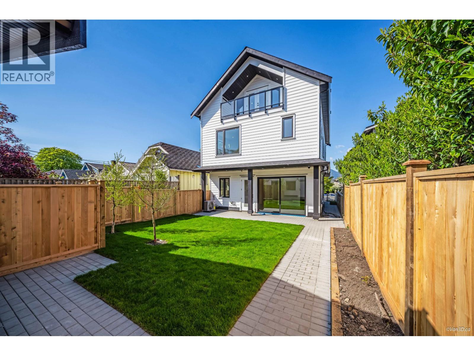 2 2636 Mcgill Street, Vancouver, British Columbia  V5K 1H3 - Photo 25 - R3117499