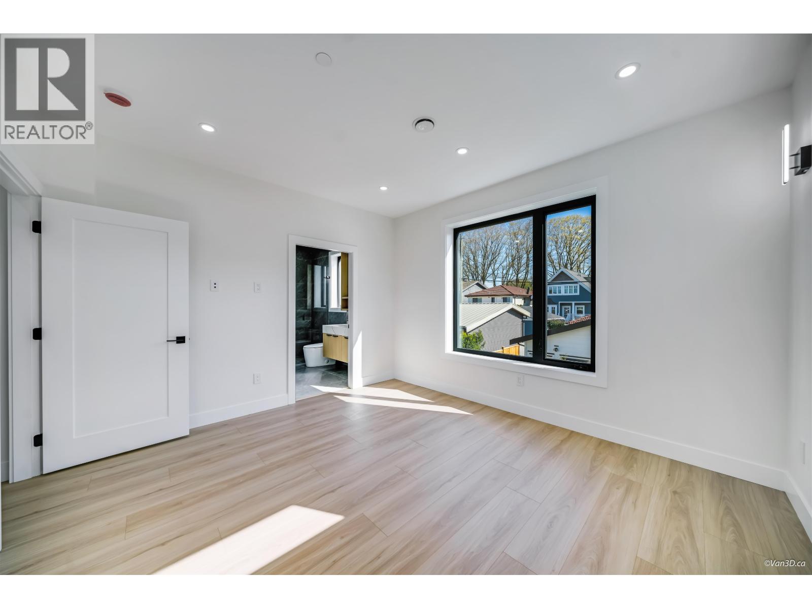 2 2636 Mcgill Street, Vancouver, British Columbia  V5K 1H3 - Photo 14 - R3117499