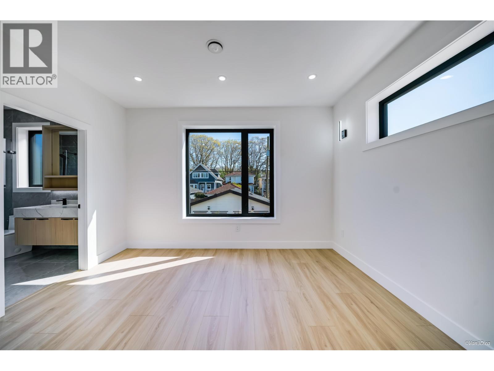 2 2636 Mcgill Street, Vancouver, British Columbia  V5K 1H3 - Photo 13 - R3117499