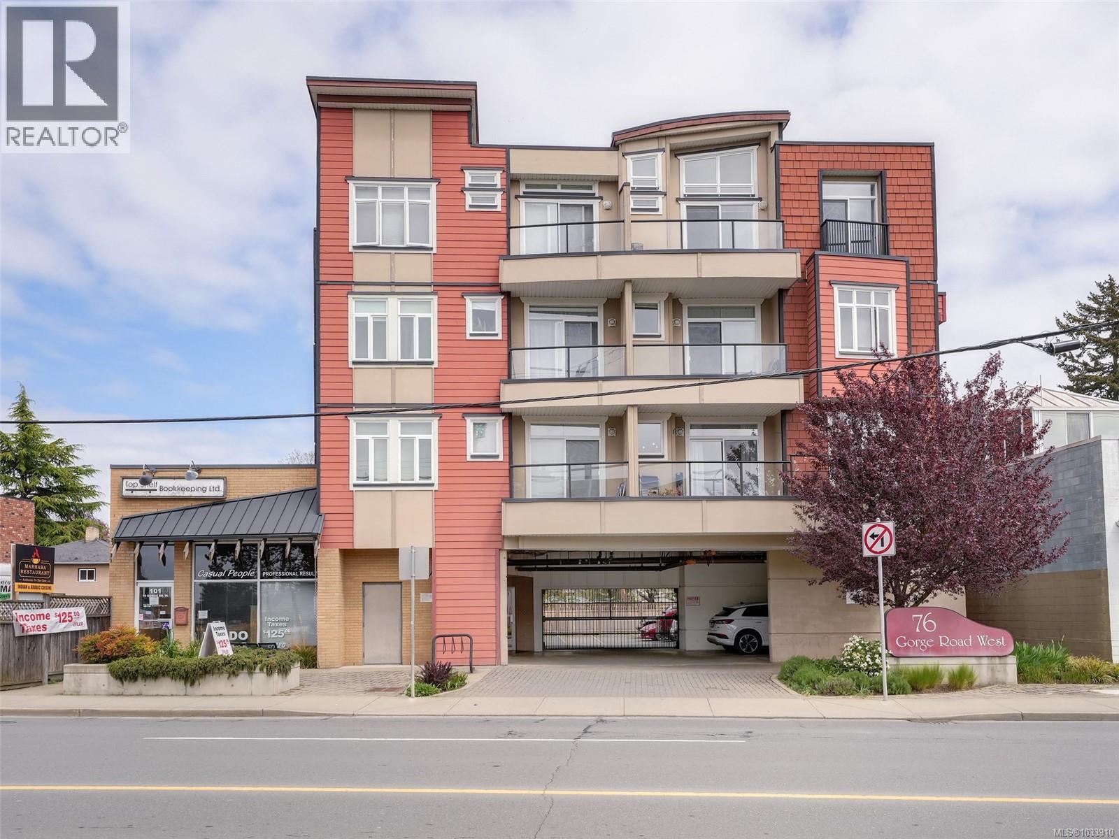 204 76 Gorge Rd W, Saanich, British Columbia