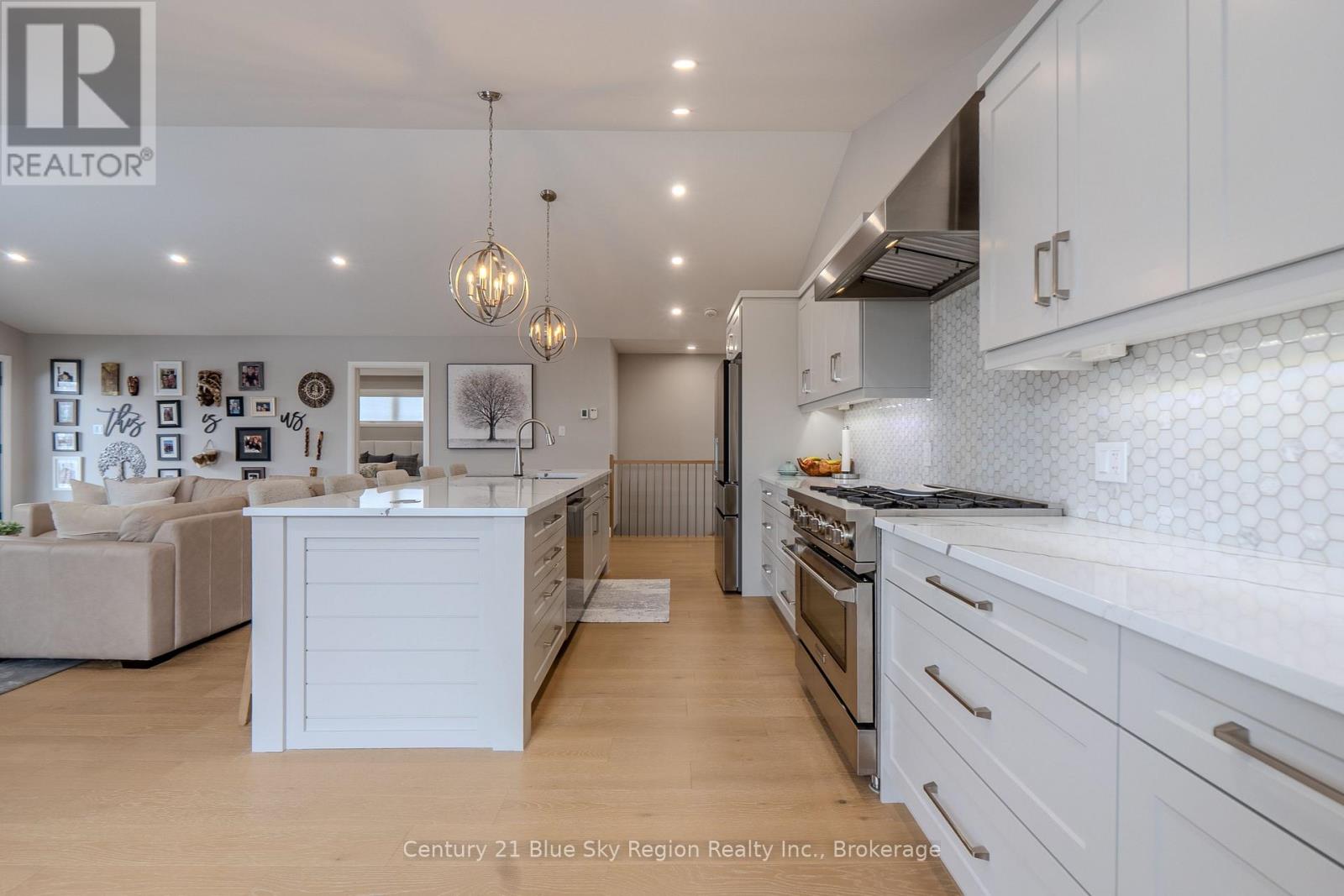 37 Silver Maple Lane, North Bay, Ontario  P1C 0B5 - Photo 5 - X12860962