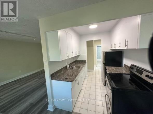 105 Raglan Avenue, Toronto, Ontario  M6C 2K7 - Photo 5 - C13060160