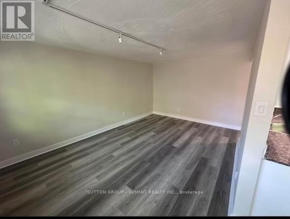 105 Raglan Avenue, Toronto, Ontario  M6C 2K7 - Photo 6 - C13060160