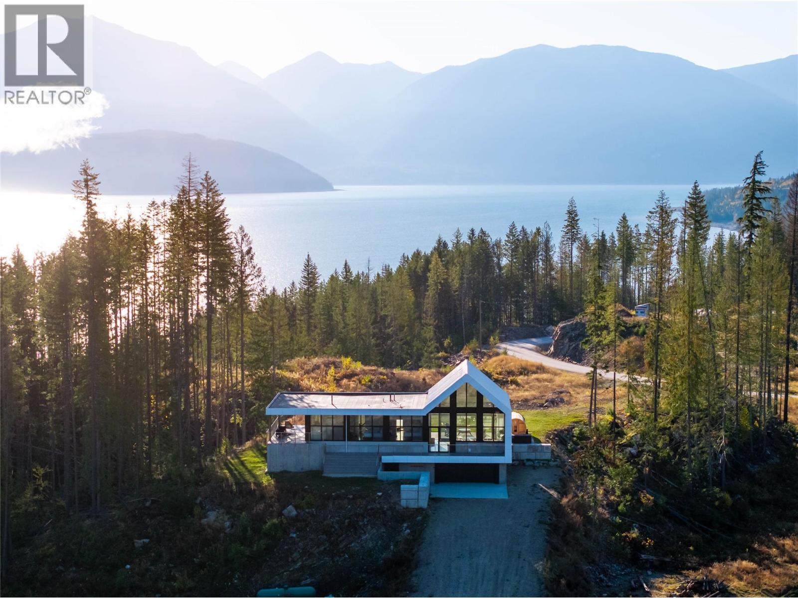 1950 Sidmouth Road, Revelstoke, British Columbia