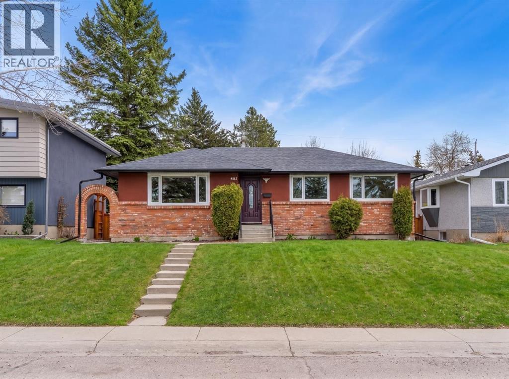 4824 Claret Street NW, Calgary, Alberta